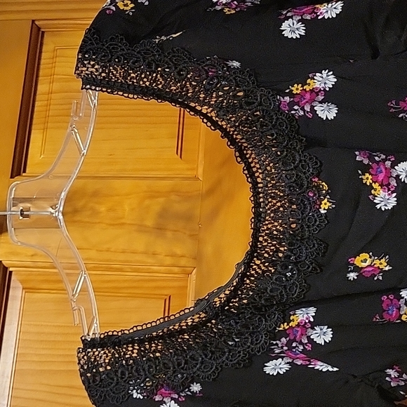 Beautiful Torrid dress NWOT - Picture 3 of 8